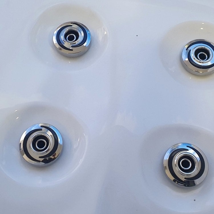 200 X 195 BAHÇE JAKUZİ 6 KİŞİLİK