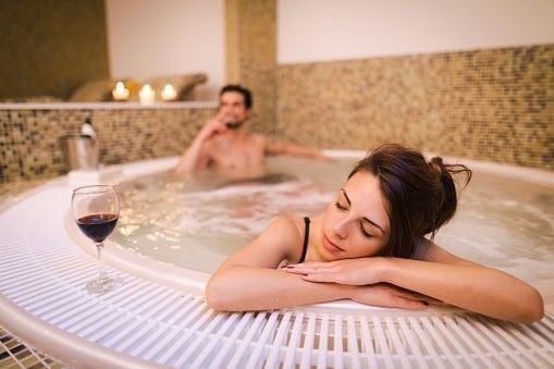 Sağlıklı ve Dinç Kalabilmek İçin Suyun Şifasından Yararlanın