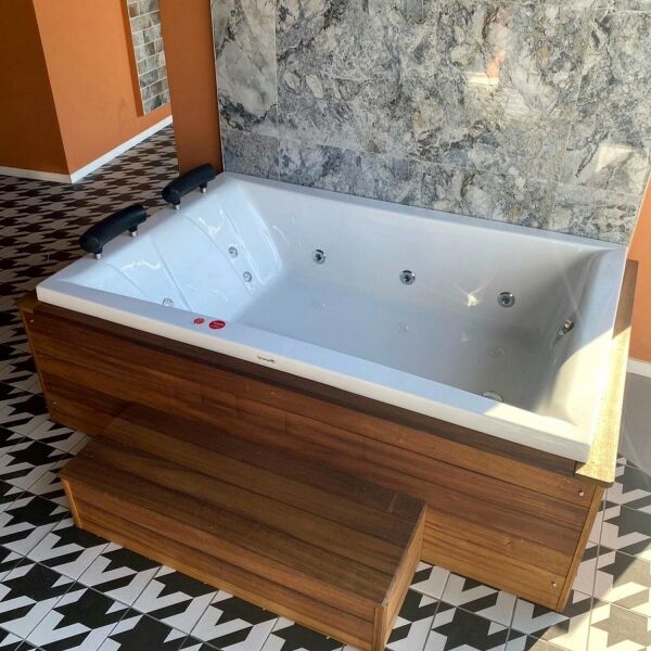 180 X 120 ÇİFT KİŞİLİK JAKUZİ